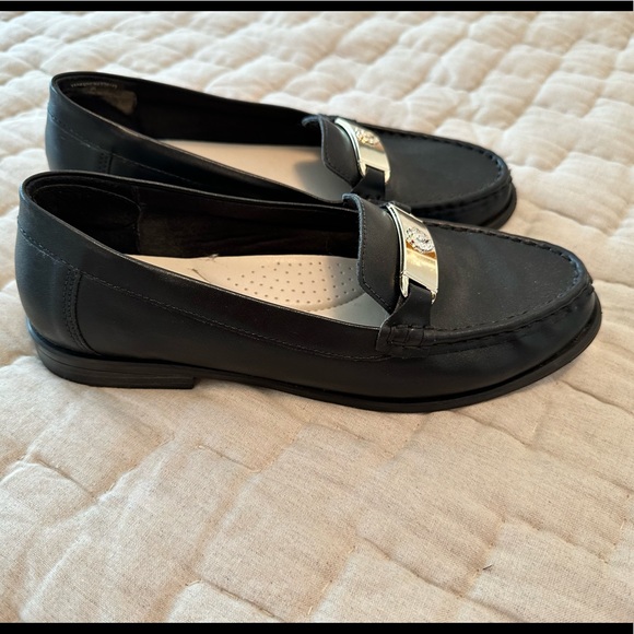 Black size 9 Anne Klein loafers - Picture 2 of 8